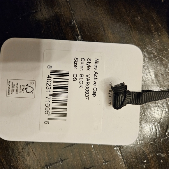 Varley cap - Picture 2 of 3